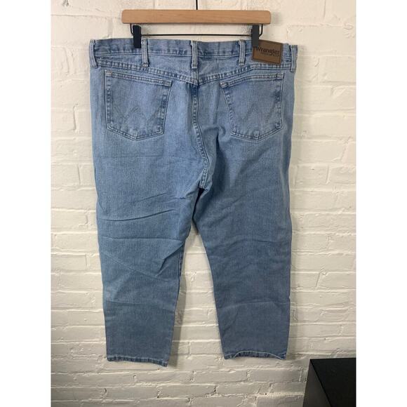 Wrangler Men's Rugged Wear Relaxed Fit Jeans Denim Blue Size 40/30 - Picture 2 of 5